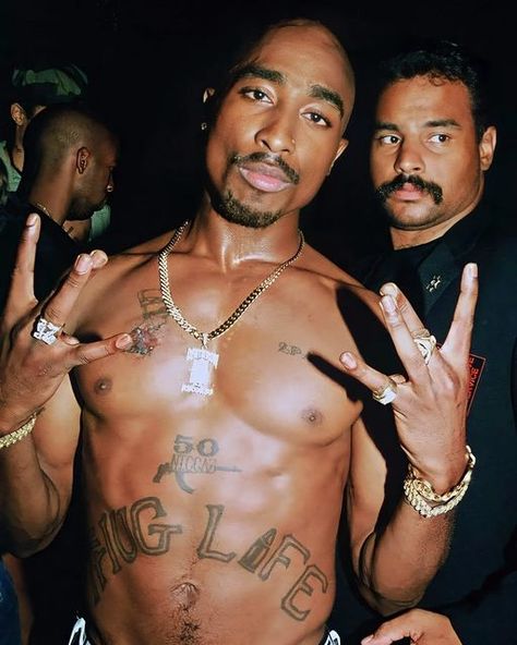 Tupac Aesthetic, 90s Tupac, 2pac Pictures, Tupac Photos, 2pac Videos, Rappers Aesthetic, 90s Rappers Aesthetic, Tupac Wallpaper, I Miss Your Smile