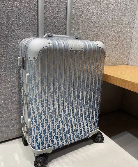 Dior Suitcase, Dior Luggage, Rimowa Suitcase, Rimowa Luggage, Travel Accesories, Icy Girl, Designer Luggage, Cute Stuff, Fancy Bags