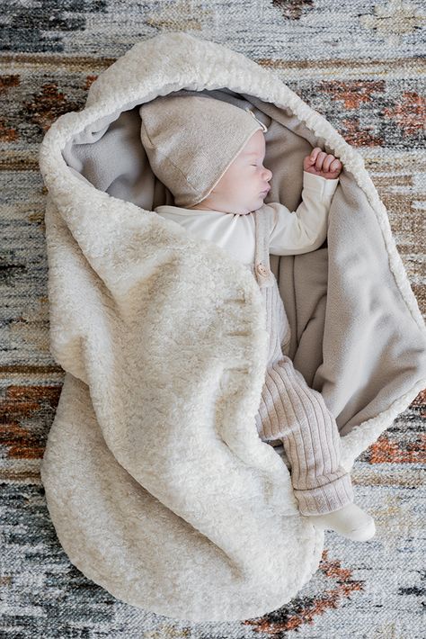 Pantone Trends, Bra Hacks, Baby Nest, Boys Bedding, Shades Of Beige, Diy Couture, Baby Bag, Newborn Baby, Little One