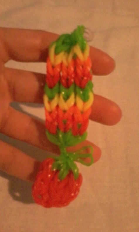 rainbow loom strawberry keychain howto link: https://www.youtube.com/watch?v=LfYHs0Xo5XI Strawberry Keychain, Rainbow Loom, Lokai Bracelet, Live Lokai Bracelet, Loom, Rainbow