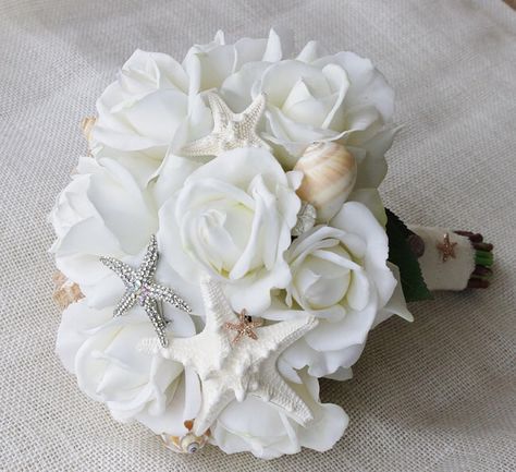 Wedding Bouquets Beach, Beach Bouquet, Seashell Bouquet, Wedding Toss, Beach Wedding Decorations Reception, Plan Checklist, Wedding Themes Spring, Diy Bridal Bouquet, Beachy Wedding