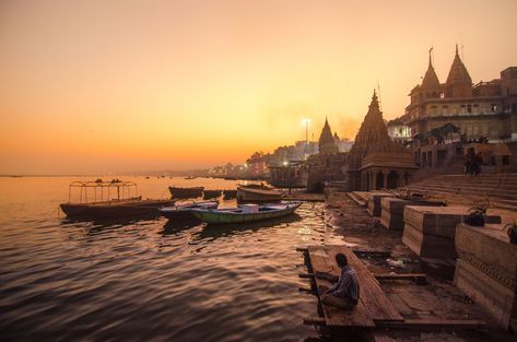 Varanasi presents a microcosm and traditional culture of Hinduism. Learn about Varanasi, one of world's oldest living religious capitals. Manikarnika Ghat, Agony In The Garden, Garden Of Gethsemane, Sacred Water, Visit India, Watercolor Landscape Paintings, Sacred Places, Varanasi, Machu Picchu