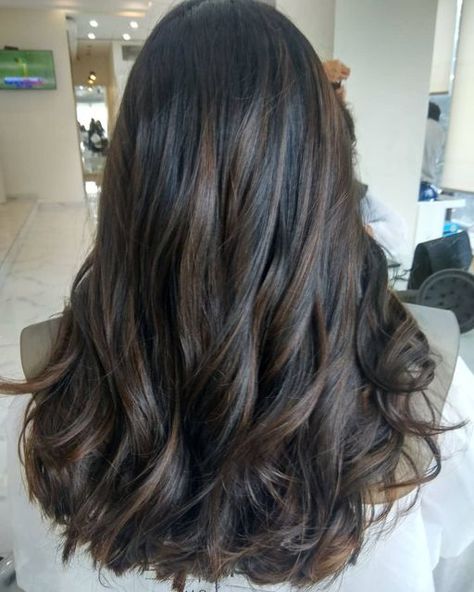 Andy Ngaihte on Instagram: "Bonjour, Every hair color works with a balayage – dark hair included. It's about finding .... medium dark brown hair with caramel balayage. . . . . . . . #jeanclaudebiguineindia #jcbkoramangala #stylewithandy #jcbhairdressing #jcbstylemenu #darkhairbalayage #mediumbrown #caramelbalayage #flawless #blending #withthe #healthynaturalhair" Low Lights For Brown Hair Caramel Dark, Dark Caramel Hair With Highlights, Caramel Low Lights For Dark Brown Hair, Dark Brown Hair With Blended Highlights, Caramel Lowlights On Dark Hair, Low Lights For Brown Hair Dark, Brown Hair Balyage, Dark Brown Hair Lowlights, Indian Hair Balayage