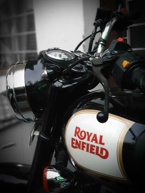 Royal Enfield Logo, Lord Balaji Hd Wallpaper 4k, Beach Pictures Wallpaper, Royal Enfield Classic 350cc, Classic 350 Royal Enfield, Diwali Wishes Messages, Royal Enfield Wallpapers, Royal Enfield Modified, Enfield Bike