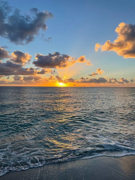 Sunrise Photos Pack - Etsy UK Beautiful Ocean Pictures, Sunrise Photos, Pretty Beach, Ocean Pictures, Pretty Landscapes, Sunrise Beach, Destination Voyage, Beautiful Ocean, Sunset Pictures