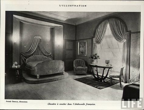 Paris Exposition, 1925. Sleeping room, l'Ambassade Française by kitchener.lord, via Flickr Modern Art Deco Interior, Om Kalthoum, Art Deco Hotel, Art Deco Interiors, Deco Interiors, Art Deco Cabinet, Sleeping Room, Art Deco 1920s, Art Deco Home