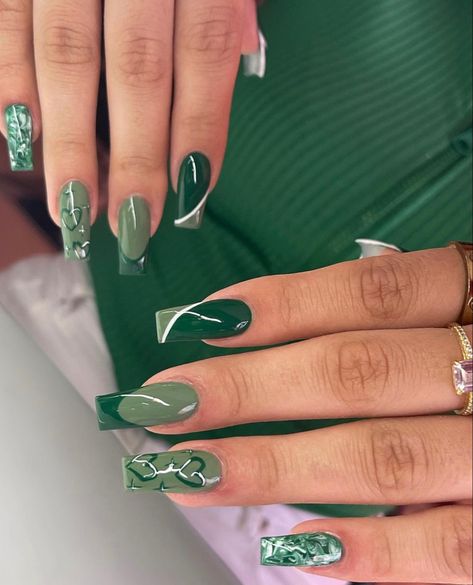 March Coffin Nail Ideas, Black And Dark Green Nails, Dark Green Acrylic Nails, Bday Nails, Hoco Nails, Green Acrylic Nails, Dark Green Nails, Green Nail Designs, Spiritual Stuff