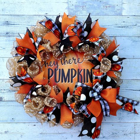 If you're like me you can't decorate enough for Halloween. This wreath is perfect to show your Halloween spirit without being spooky. As always I do suggest this wreath is hung under a well covered porch or indoors. Please note embellishments and ribbons can vary from wreath to wreath. Please note- Happy Door Wreaths is not responsible for carrier delays. Unfortunately we are at the mercy of understaffed delivery services. Therefore there will NOT be any refunds on late shipments. Thank you for Wreath Ideas Halloween, Halloween Diy Wreaths For Front Door, Cute Halloween Wreaths, Diy Halloween Wreath Ideas, Diy Halloween Wreath Dollar Tree, Halloween Wreaths Diy Dollar Stores, Door Reefs, Halloween Wreath Ideas, Boo Wreath