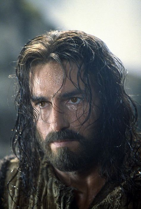 Jim Caviezel in The Passion of the Christ Christ Movie, Passion Of Christ Images, The Passion Of The Christ, Passion Of The Christ, Beau Film, Pictures Of Christ, Jesus Photo, Jim Caviezel, Jesus Face