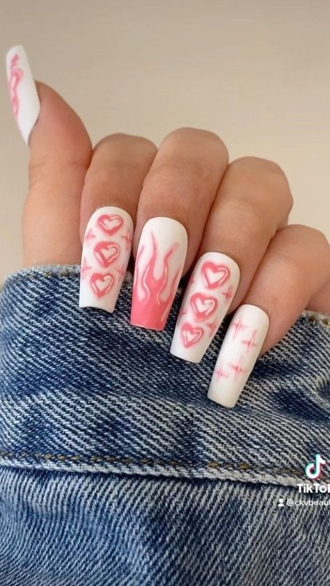 Airbrush Nail, Airbrush Nails, Flower Water, Acrylic Nails Coffin Pink, Bling Acrylic Nails, Short Acrylic Nails Designs, Minimalist Nails, Fabulous Nails, Dream Nails