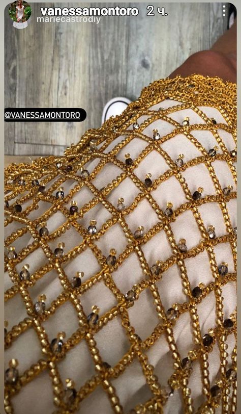 Beads Clothes, Celebrity Casual Outfits, Vanessa Montoro, Wedding Crafts Diy, Crochet Curtains, Pearl Design, Trendy Fall Outfits, Fashion Hacks Clothes, Sewing Embroidery Designs