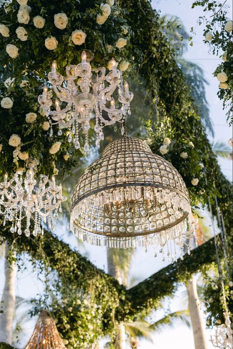 Rose Ceiling Wedding, Chandelier Wedding Ceremony, Sangeet Board, Stephanie Ledda, Wedding Drapery, White Reception, Athens Wedding, Wedding Chandelier, Unique Wedding Decor