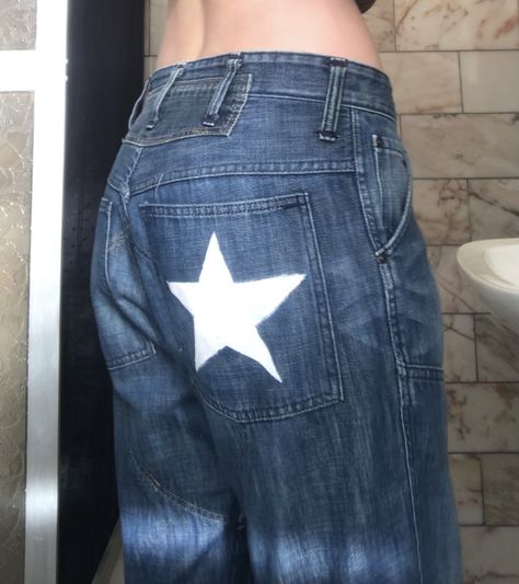 Star Pants Diy, Bleach Star Pants, Painted Jean Pockets Ideas, Painted Pant Pockets, Paint Pants Ideas, Custom Painted Jeans Y2k, Star Pants Jeans Diy, Bape Star Painted Jeans, Star Pants Jeans Y2k