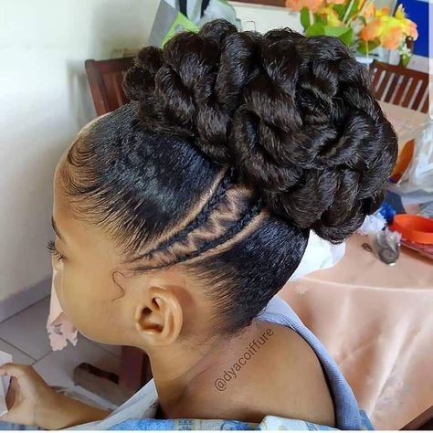 Kids Updo Hairstyles, Style Natural Hair, Wedding Hairstyles For Girls, Kids Hairstyles For Wedding, Biracial Hair, Lil Girl Hairstyles, Kid Braid Styles, Toddler Hairstyles Girl, Girls Natural Hairstyles