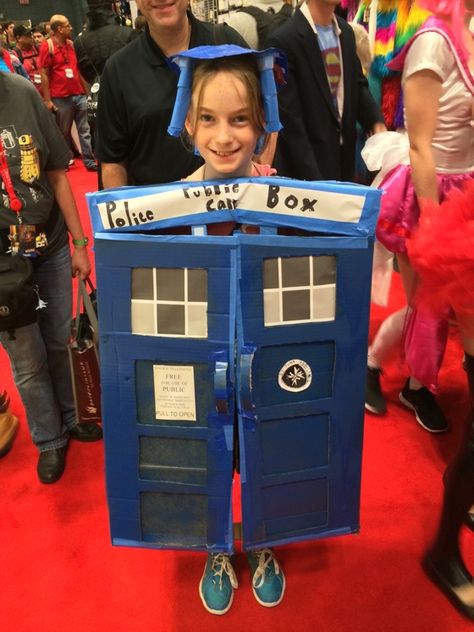 Doctor Who thing: the littlest fans at New York Comic-Con Captain Jack Harkness, Jack Harkness, John Barrowman, Police Box, Wibbly Wobbly Timey Wimey Stuff, Jack In The Box, Torchwood, Captain Jack, Matt Smith