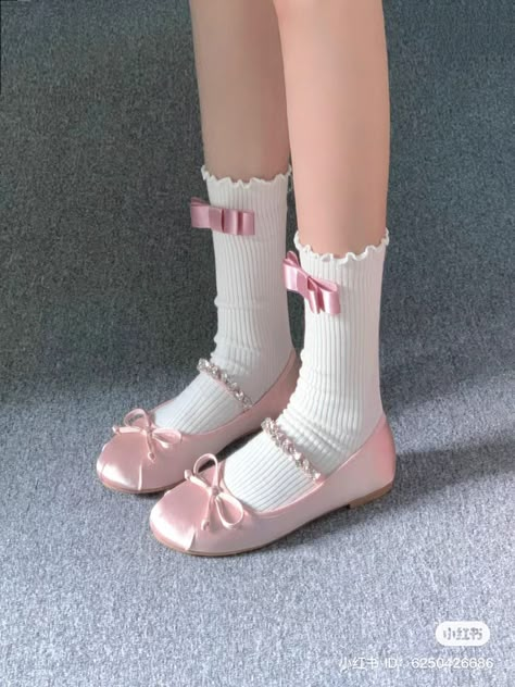 Pink Ballet Flats, Shoes And Socks, Dr Shoes, Girly Shoes, Aesthetic Shoes, Pink Outfits, Pink Shoes, Pretty Shoes, Dream Shoes