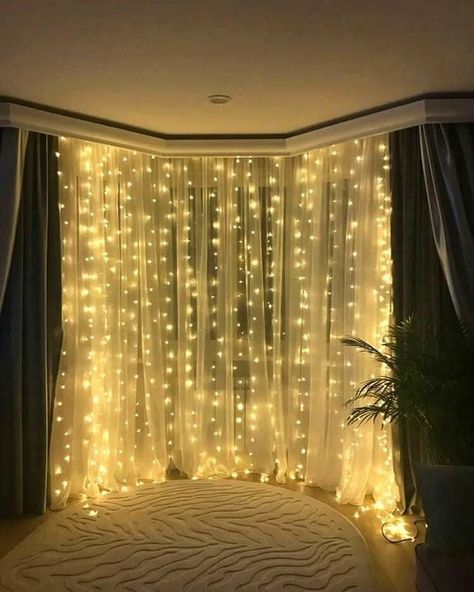 Led Strip Lights Bedroom, Christmas Light Curtains, Fairy Lights Bedroom, Redecorate Bedroom, Dreamy Room, Teen Bedroom Decor, Curtain Lights, Cute Room Decor, Room Inspiration Bedroom