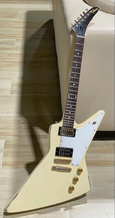 1976 Gibson Explorer - Polaris White - 1 of only 67 made. Gibson Explorer Guitar, Explorer Guitar, Acoustic Guitar Photography, Gibson Explorer, Sg Guitar, Esp Guitars, Electric Guitar Design, Custom Electric Guitars, Guitar Photography