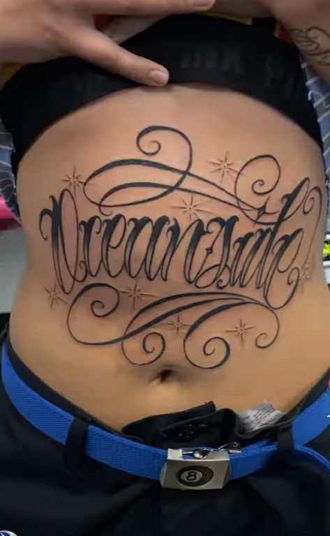 Last Name Stomach Tattoos, Tattoos For Women Hand, Women Hand Tattoos, Stomach Tats, Girls Stomach, Ny Tattoo, Stomach Tattoos Women, Stomach Tattoo, Rose Hand Tattoo