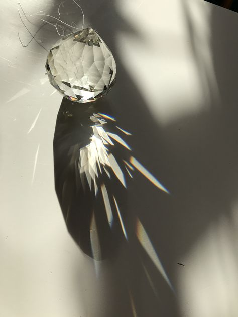 Light And Shade Photography, Jona Core, Water Light Reflection, Fragments Photography, Glass Refraction, Reflection Aesthetic, Light And Shadow Photography, Reflected Light, Sunny Morning