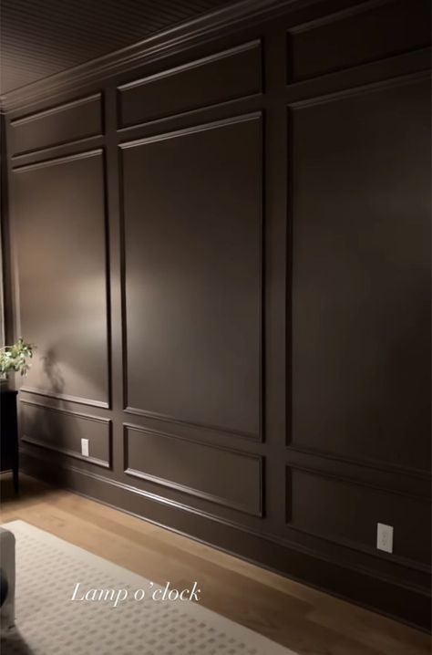 Dark Brown Panelling, Regency Wall Panelling, Dark Paneled Walls, Living Room Wainscoting Ideas, Wooden Panelling Walls, Brown Paneling, Panel Lounge, Gothic Moodboard, Gentlemans Room