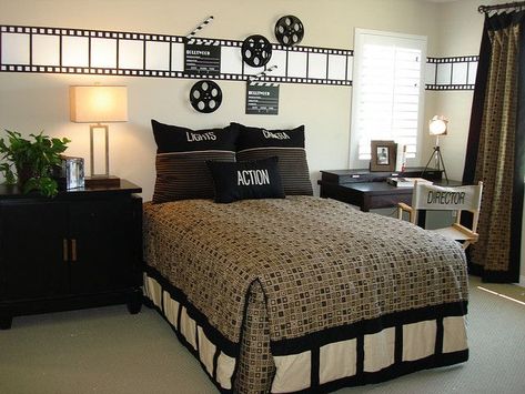 Movie Themed Rooms | Boy's Room movie director theme. movie reel Theater Themed Bedroom, Movie Themed Rooms, Hollywood Bedroom, Movie Bedroom, Deco Cinema, Movie Room Decor, Home Theater Setup, Home Theater Rooms, Themed Bedroom