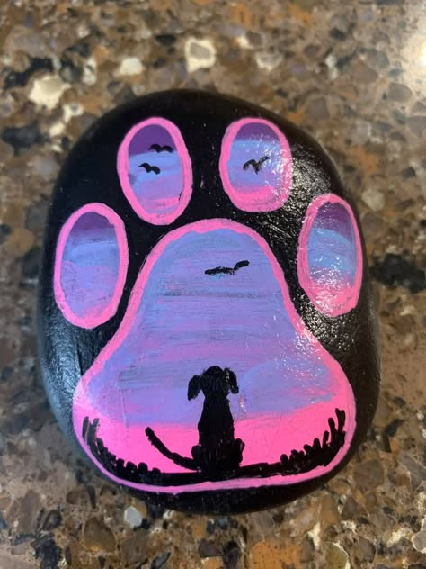 Dog And Puppy, Notice Me, Garden Rock Art, Diy Rock Art, Painted Rock Animals, Posca Marker, Stone Art Painting, Painted Rocks Kids, Painted Rocks Craft