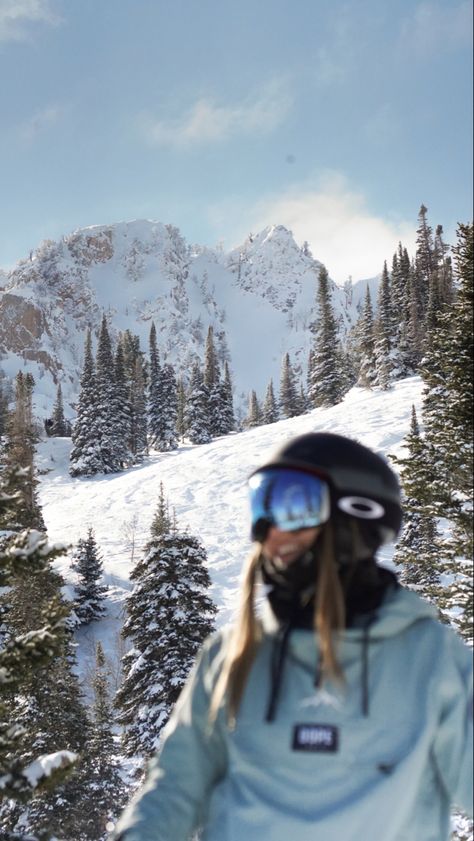 Utah skiing Utah Skiing Aesthetic, Utah Travel Winter, Utah Snowboarding, Ski Instagram Pictures, Utah Girl Aesthetic, Utah Aesthetic, Winter Goals, Snowbird Utah, Girls Ski Trip