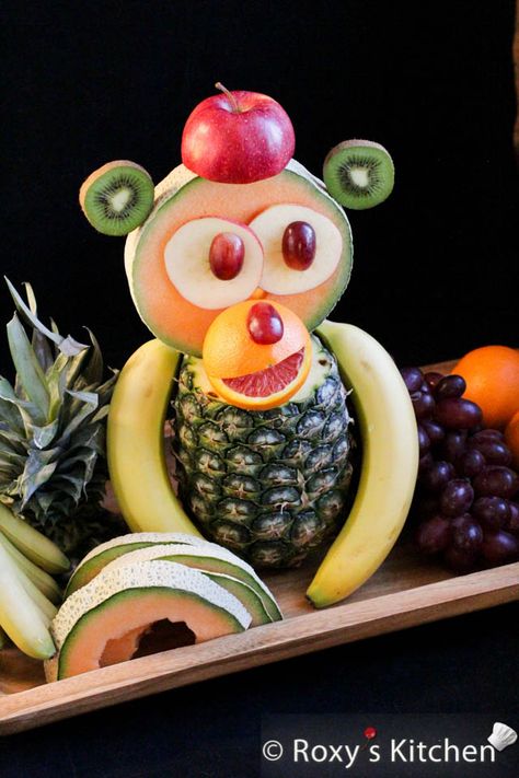 Fruit Monkey Fruit Monkey, Kiwi Banana Smoothie, Monkey Food, Easter Fruit, Smoked Salmon Cream Cheese, Kiwi And Banana, Salmon Cream Cheese, Fruits Decoration, Fruit Creations