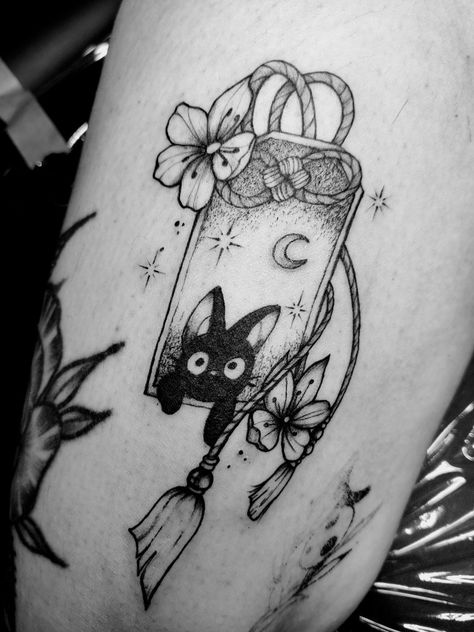 Studio ghibli tattoo - jiji Kiki And Jiji Tattoo, Studio Ghibli Tattoo Black And White, Ghibli Tattoo Kiki, Kiki Tattoos Studio Ghibli, Gigi Tattoo Studio Ghibli, Kikis Delivery Service Tattoo Minimalist, Jiji Drawing, Jiji Tattoo Studio Ghibli, Studio Gibhili Tatoos