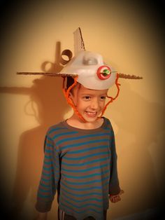 Recycle Hats For Kids, Funny Hats For Kids Diy, Hat Day At School Kids, Creative Hats For Kids, Diy Crazy Hat, Funny Hats Diy, Crazy Hat Day Ideas For Kids, Crazy Hat Day At School, Easter Bonnets For Boys