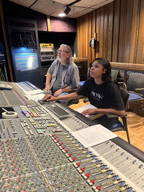 Engineer Dave preparing a student for their final project in Studio B! #audioengineering #audioengineer #musictech #music #recording #mixing #analog #digital #SSL #rockvillemd Producing Studio Aesthetic, Music Producer Studio, Music Studio Aesthetic, Live Sound Engineer, Music Manager, Theater Kid Problems, Music Engineers, Sound Engineering, Producer Studio