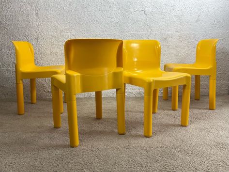 Listed on VNTG.com: Yellow Dining Chairs Model 4875 by Carlo Bartoli for Kartell, 70s | #vntg #vintage Carlo Bartoli, Yellow Dining Chairs, 70 Style, Plastic Chair, Lounge Sets, Vintage Design, Lounge Chair, Dining Chairs, Yellow