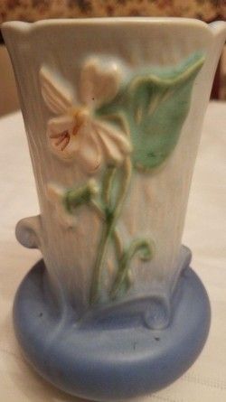 Weller Pottery Vintage, Weller Pottery, Violet Flowers, Antique Pottery, Roseville Pottery, Violet Flower, Vintage Pottery, Art Pottery, Pottery Vase