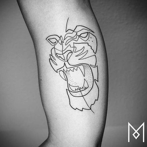 Moganji Tattoo, Continuous Line Tattoo, Geometric Lion Tattoo, Mo Ganji, Tatuagem Masculina Pequena, One Line Tattoo, Geometric Lion, Lion Tattoo Design, Muster Tattoos