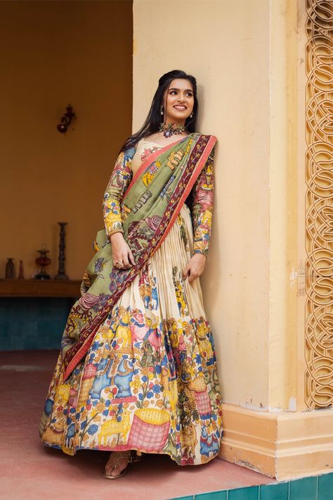 lehenga set  |womens kalamkari lehenga choli |crop top lehenga set |designer kalamkari lehenga dupatta | cream green wedding lehenga choli | mehendi hand painted kalamkari lehenga usa Women's lehenga set /kalamkari embroidered bluelehenga skirt/voggish      lehengas are one of the beautiful and versatile traditional attires of india !! we carry such pieces in budget with great quality that can be styled in multiple ways with different outfits !!       Here is Beautiful lehenga set in cream color Hand Painted Lehenga, Painted Lehenga, Kalamkari Lehenga, Cancan Lehenga, Usa Wedding, Green Dupatta, Kalamkari Blouse, Crop Top Lehenga, Painted Patterns