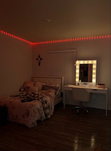 Latina Room, Chola Aesthetic, Room Inspiration Bedroom, Aesthetic Bedroom, My Bedroom, Dream Room, New Room, Room Inspiration, Apartment Decor