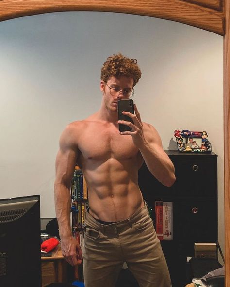 Nicholas Skidmore, Ginger Hair Men, Face Selfie, Redhead Men, Frat Guys, Ginger Men, Muscular Men, Shirtless Men, 인물 사진