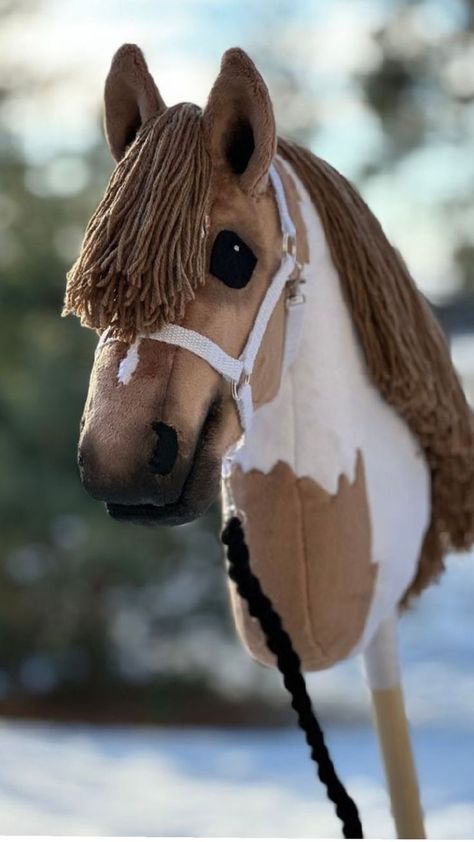 Hobby Horse Ideas, Horse Template, Horse Information, Rocking Toy, Stick Horses, Hobby Horses, Horse Birthday, Horse Videos, Horse Accessories