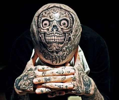 Scull Chicano Head tattoo Payasa Tattoo, Tattoo Crane, Ta Moko Tattoo, Scalp Tattoo, Chicanas Tattoo, Kunst Tattoos, Facial Tattoos, Weird Tattoos, Human Canvas