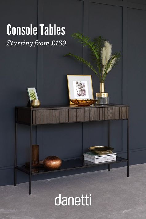 Console Table Dark Wood Console Table, Hall Entrada, Console Table Living Room, Console Table Styling, Black Console Table, Console Table Design, Contemporary Console Table, Console Table Decorating, Hallway Console