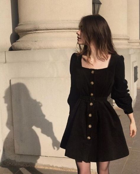 Dark Academia Outfit, Academia Outfits, Academia Fashion, Korean Fashion Dress, Looks Style, Classy Dress, Looks Vintage, Trendy Dresses, Dark Academia