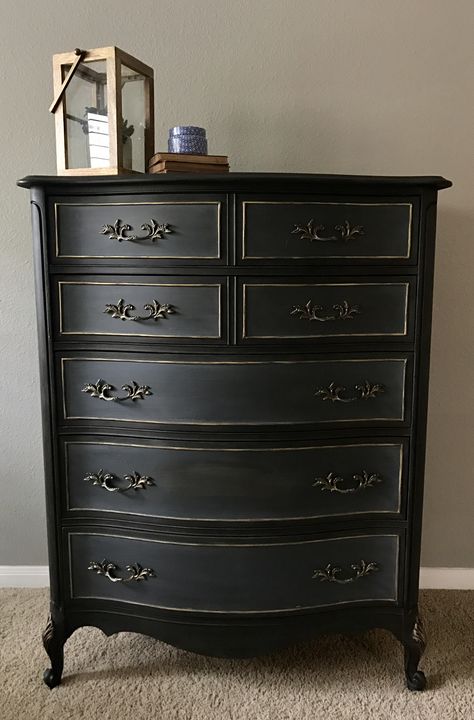 Chalk Paint® by Annie Sloan in a two toned Graphite finish with Annie's Clear Soft Wax and Dark Soft Wax for Chalk Paint® then gold gilding wax to finish off the details. Chalk Paint Dresser, Black Dresser, Kursi Bar, Painted Furniture Colors, Room Paint Colors, Furniture Rehab, Black Furniture, Chalk Paint Furniture, Furniture Finishes