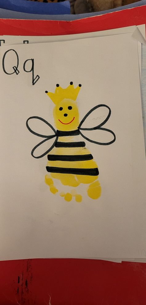 Bee Footprint, Q Is For Queen, Baby Room Artwork, Ava Marie, Abc Wall, Footprint Craft, Buzz Bee, Footprint Crafts, Room Artwork