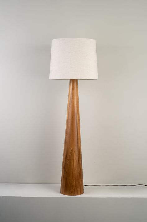 Turned parota wood and lampshade with fiberglass and linen. Wooden Floor Lamp, Wooden Floor Lamps, Modern Floor Lamp, Wood Floor Lamp, Mexican Artists, Modern Floor, Modern Floor Lamps, Energy Consumption, Cabinet Makers