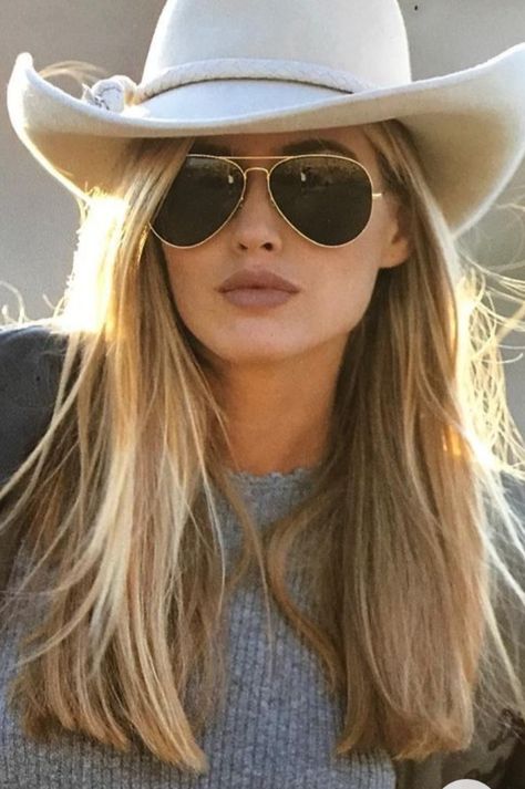 Cowboy Sunglasses, Cowgirl Sunglasses, Goth Cowboy, Country Outfit, Hat Aesthetic, Cowgirl Chic, Cowgirl Hat, Jaclyn Smith, Short Blonde