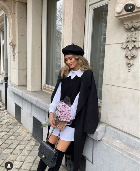 Beret Outfit Winter, Outfits With Berets, Berrets Outfits, Coquette Style Aesthetic, Haze Aesthetic, Aesthetic Wallpaper Backgrounds, Pretty Girl Aesthetic, Coquette Vibes, Parisian Outfit