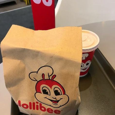 Jollibee Aesthetic Take Out, Jollibee Take Out, Jollibee Aesthetic Food, Jollibee Aesthetic, Jollibee Food, Fake Story, Take Out, Food Cravings, Aesthetic Food