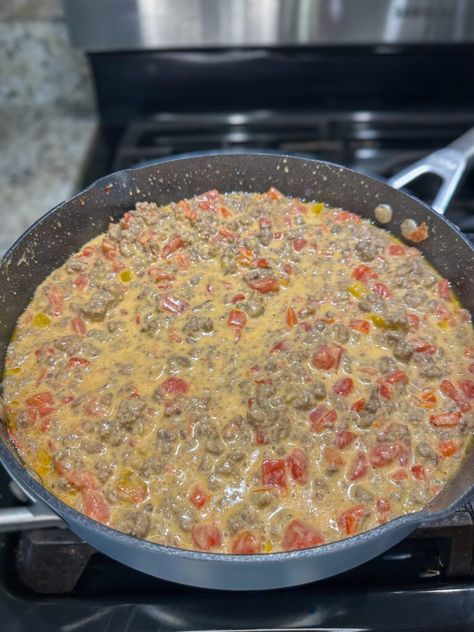 Rotel Pasta (Easy Recipe) Rice And Rotel Recipes, Rotel Sausage Pasta, Velveeta Pasta Ground Beef, Hamburger And Rotel Recipes, Rotel Spaghetti Ground Beef, Rotel Dip Pasta, Pasta Dinners Recipes, Rotel Pasta Ground Beef, Rotel Pasta Recipes