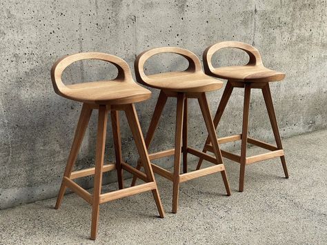 Tractor Seat Stool, Low Back Dining Chairs, Walnut Stools, Stool Kitchen, Kursi Bar, Contemporary Seating, Tractor Seats, Wood Counter Stools, Swivel Counter Stools